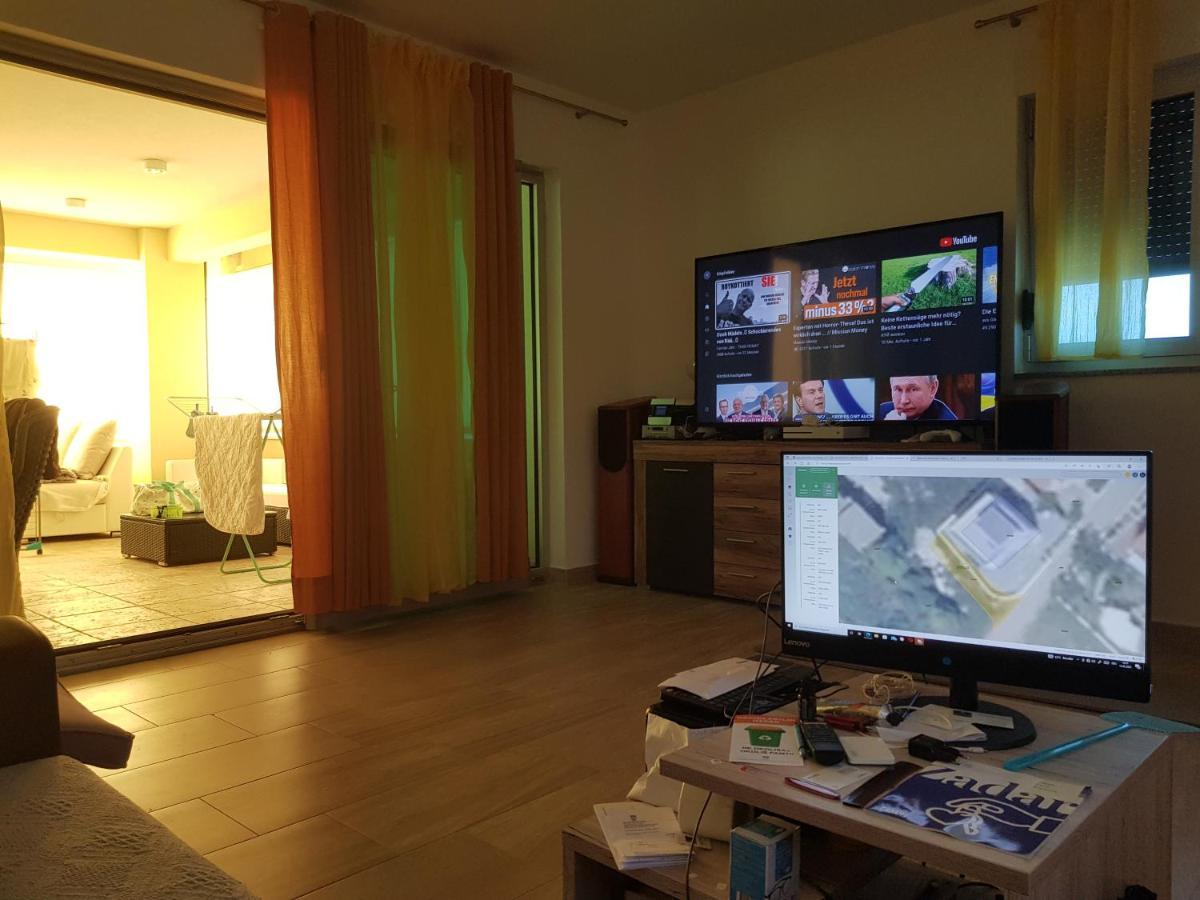 Yellow Cube Kožino Екстериор снимка