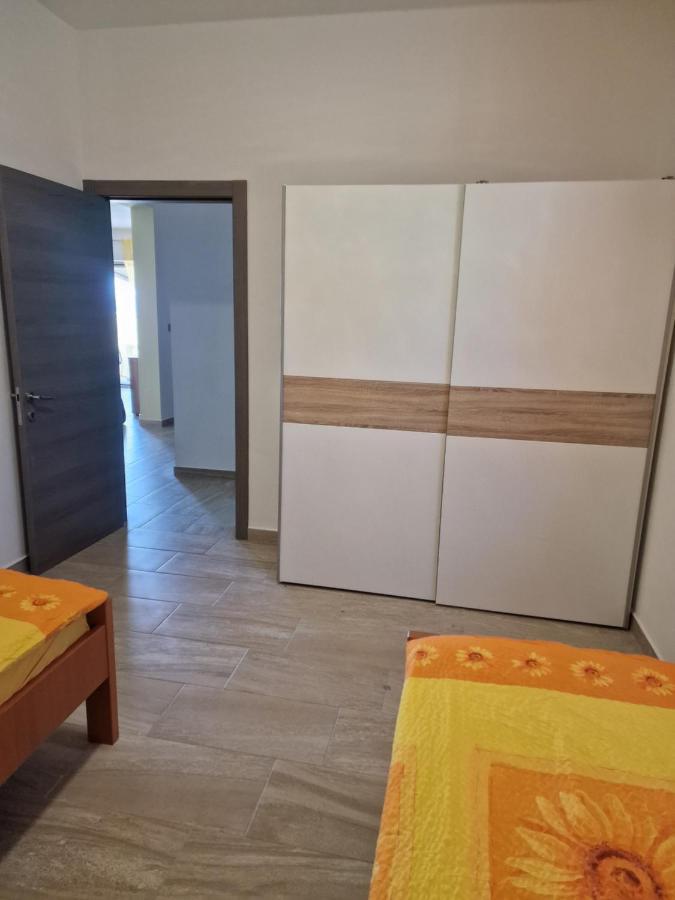 Yellow Cube Kožino Екстериор снимка